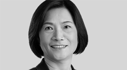 A headshot of Jennifer Scally