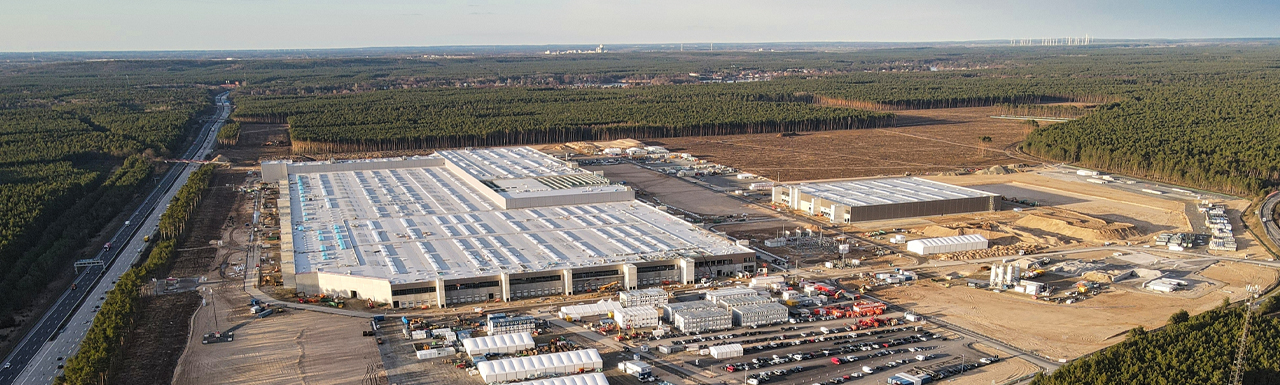 Aller Wandel ist schwer – Wie lassen sich Europas Gigafactories für Fahrzeugbatterien versichern? Aller Wandel ist schwer – Wie lassen sich Europas Gigafactories für Fahrzeugbatterien versichern?